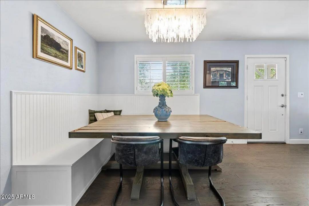 Real Estate Picture 9