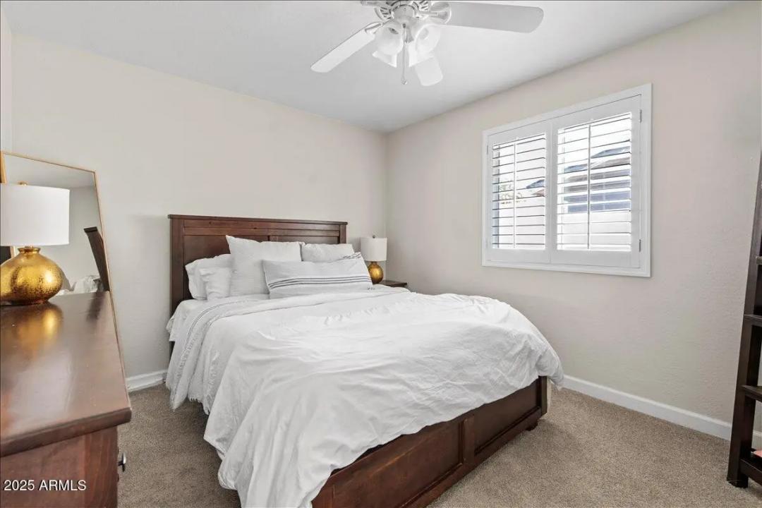 Real Estate Picture 12