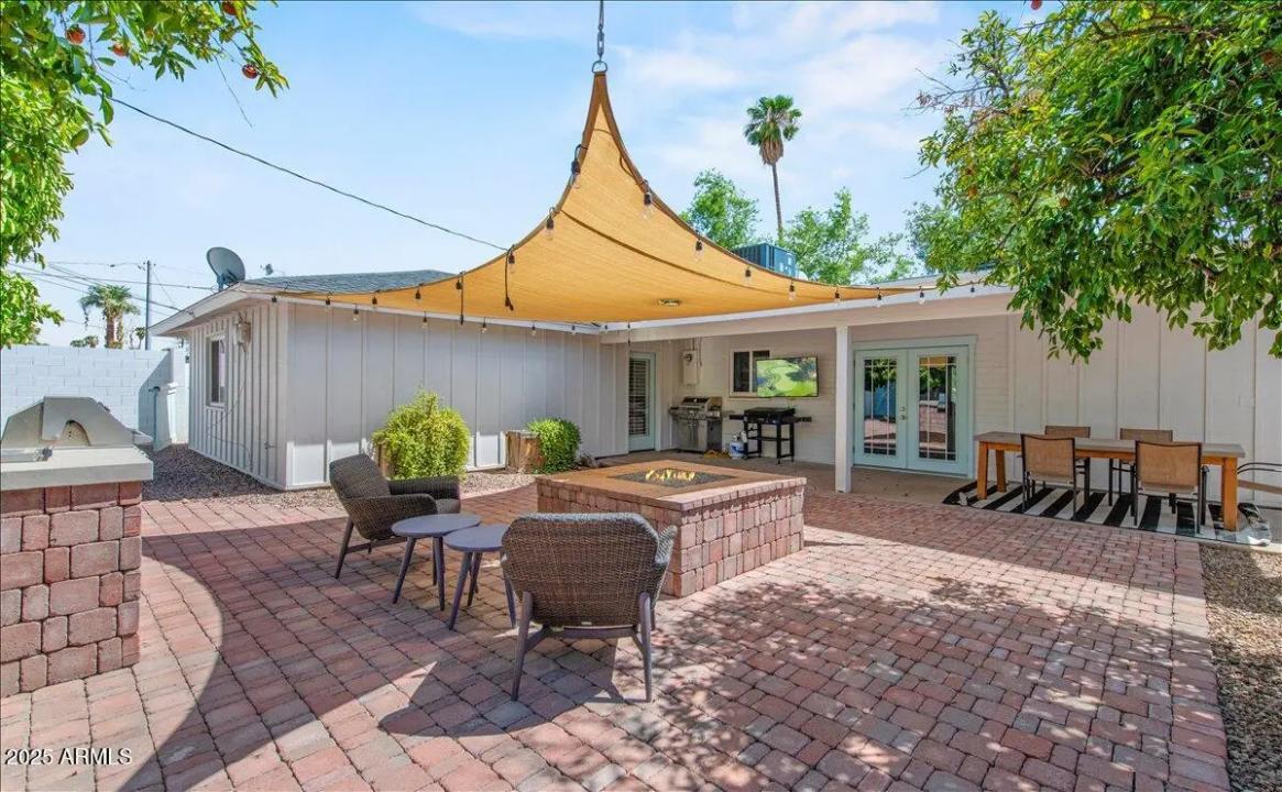 Real Estate Picture 17