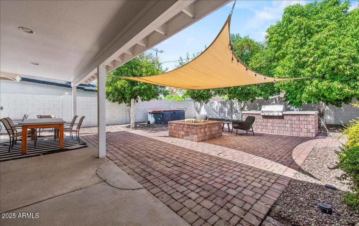 Real Estate Picture 18