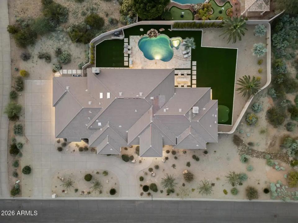 Real Estate Picture 5