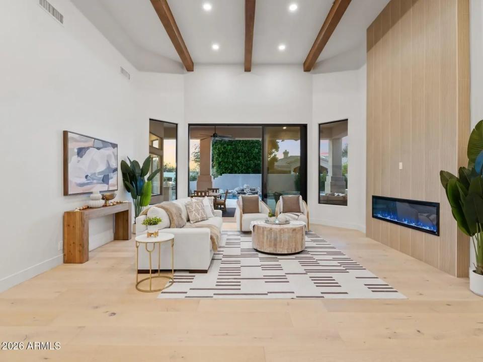 Real Estate Picture 22