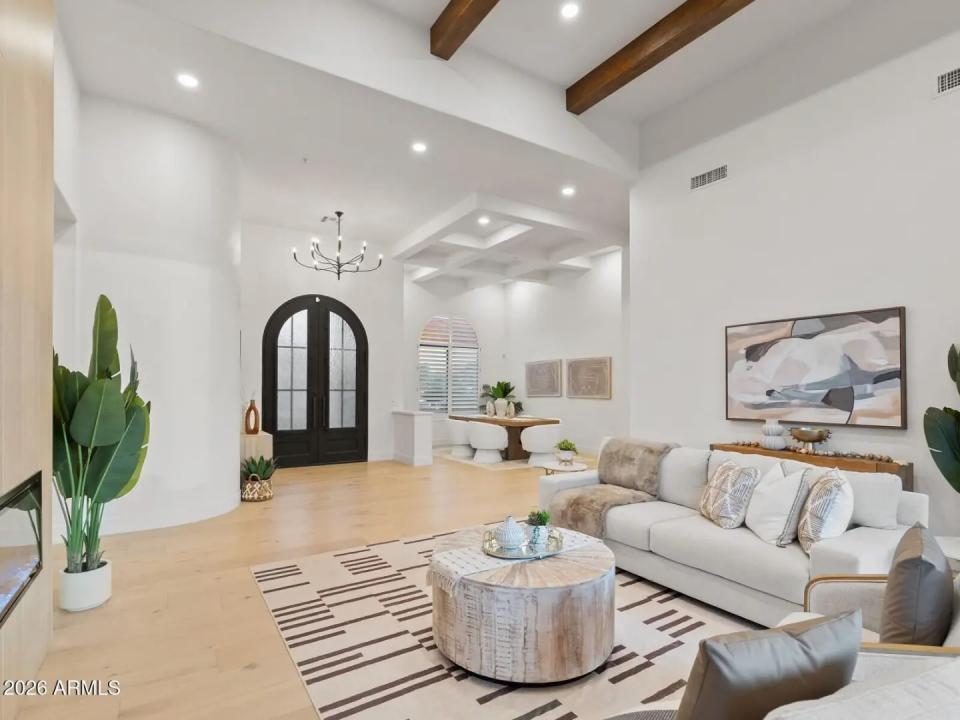 Real Estate Picture 23