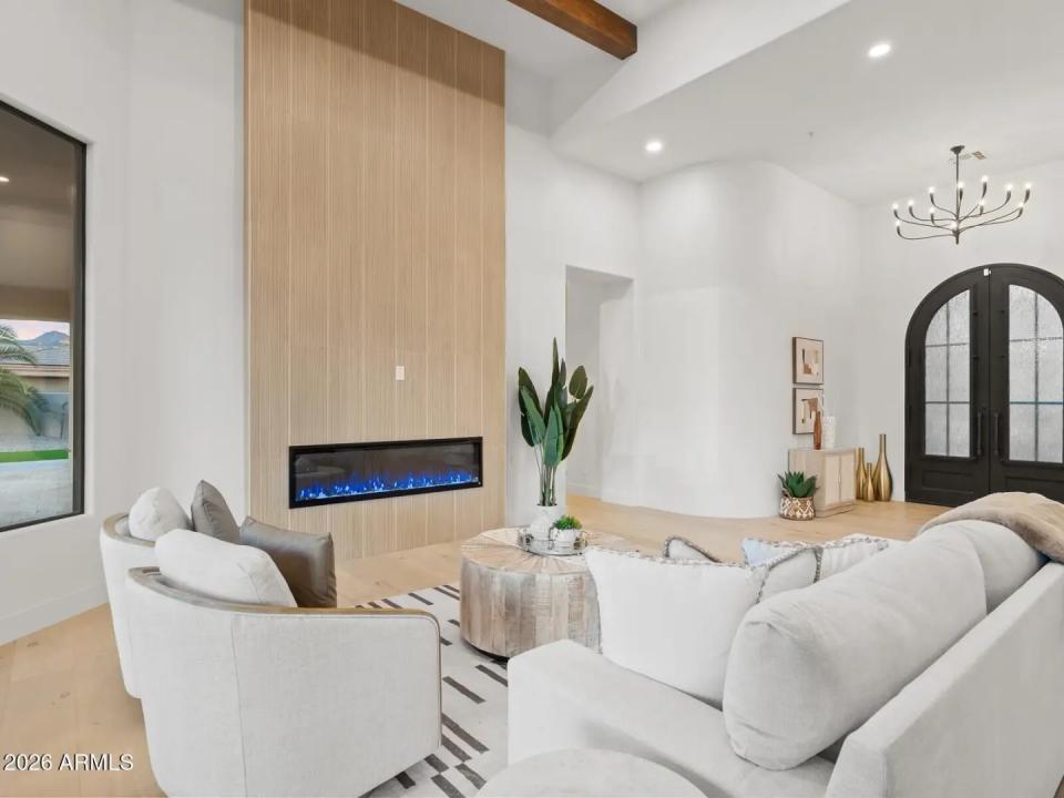 Real Estate Picture 24