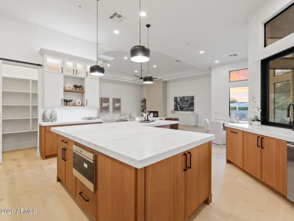 Real Estate Picture 29