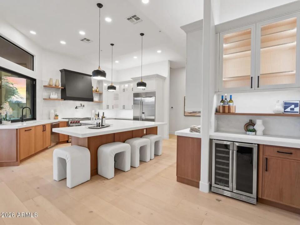 Real Estate Picture 32