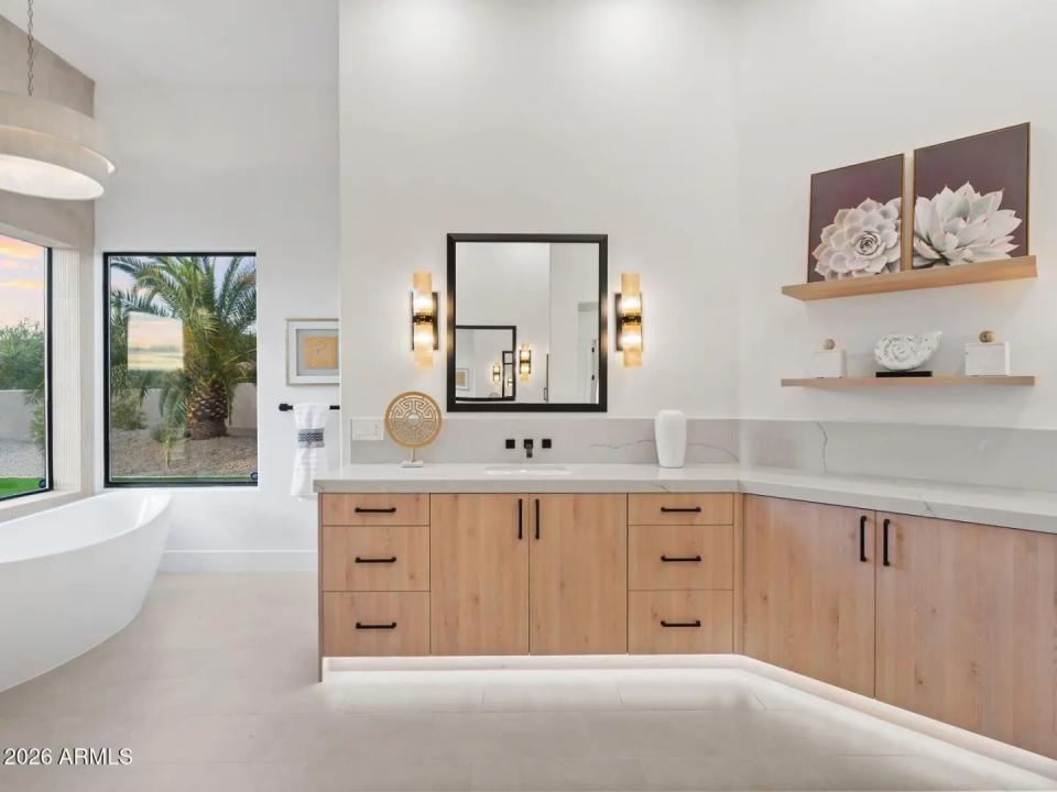 Real Estate Picture 49