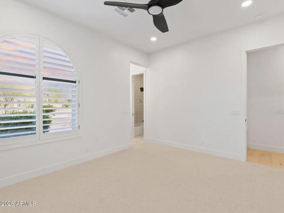 Real Estate Picture 64