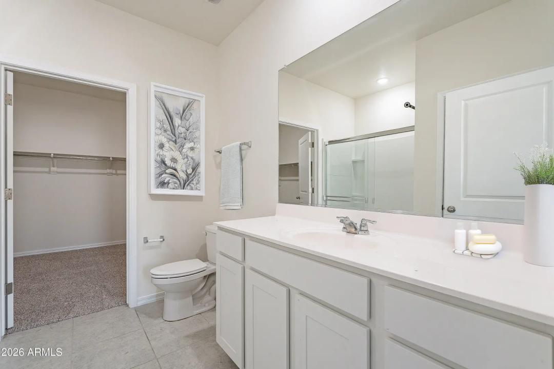 Real Estate Picture 9