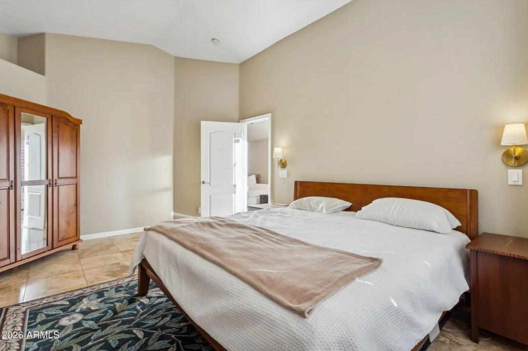 Real Estate Picture 15