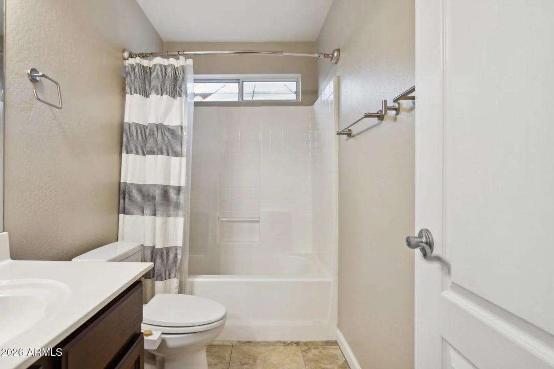 Real Estate Picture 22