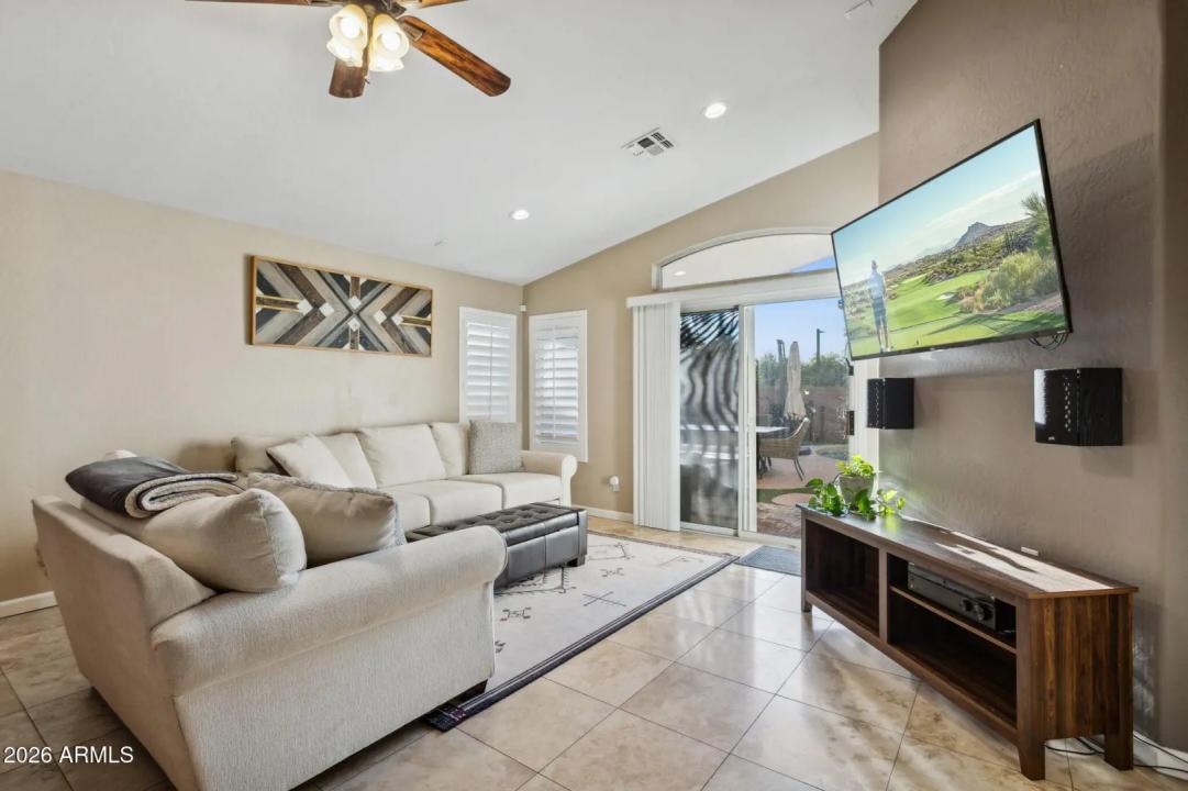 Real Estate Picture 6