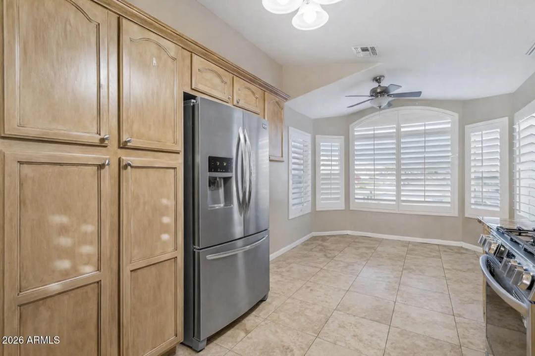 Real Estate Picture 5