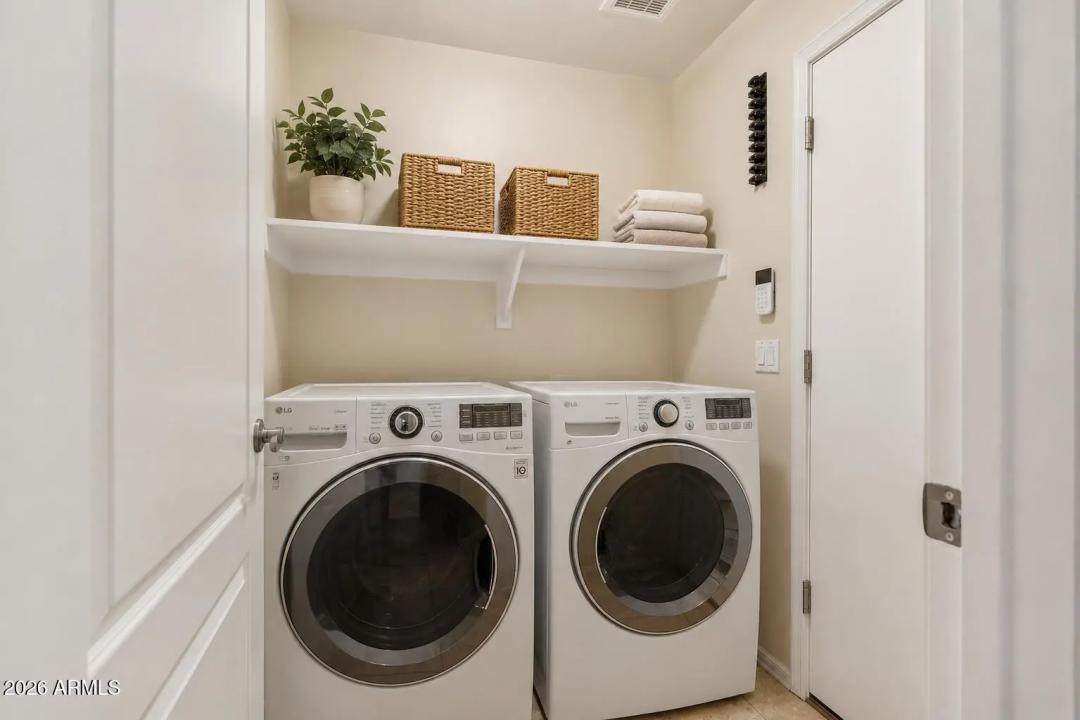 Real Estate Picture 23