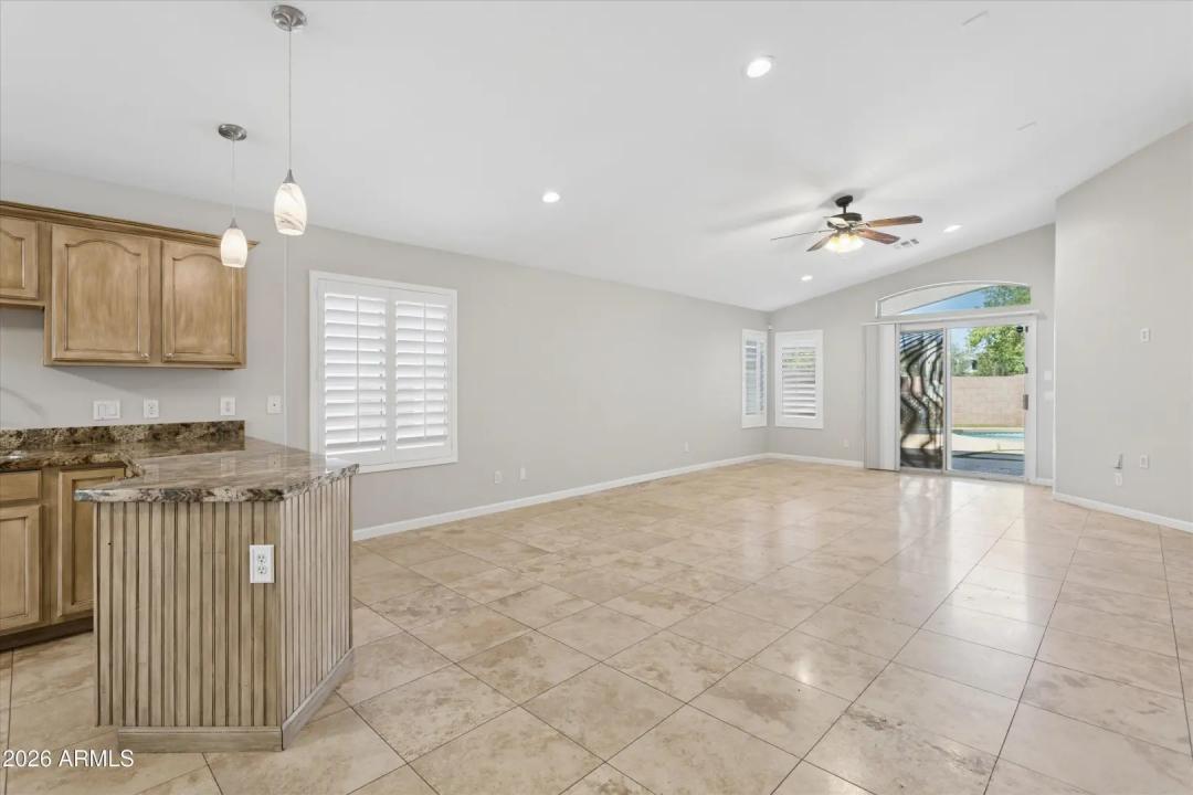 Real Estate Picture 13