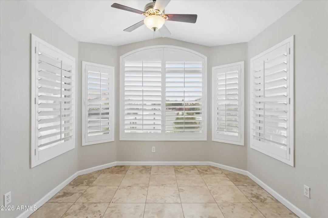 Real Estate Picture 8