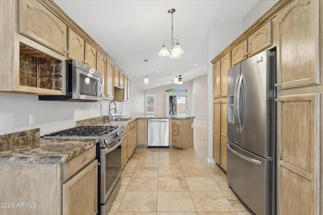 Real Estate Picture 15