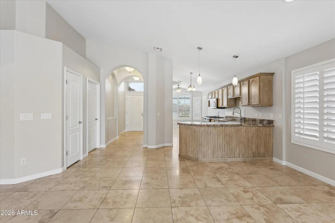 Real Estate Picture 18