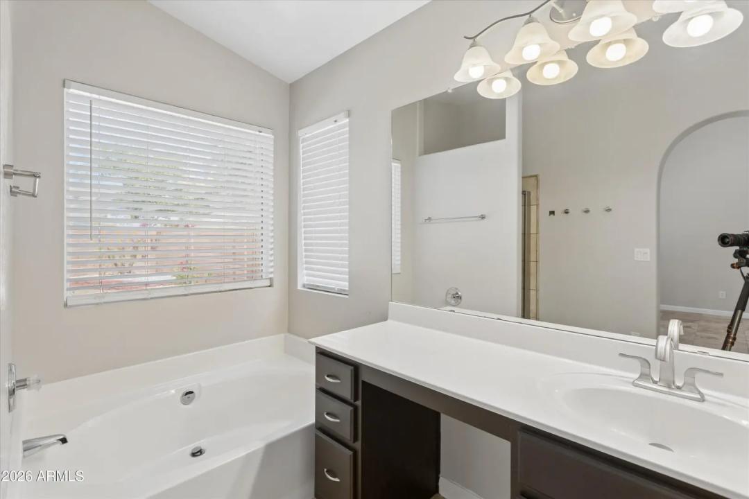 Real Estate Picture 24