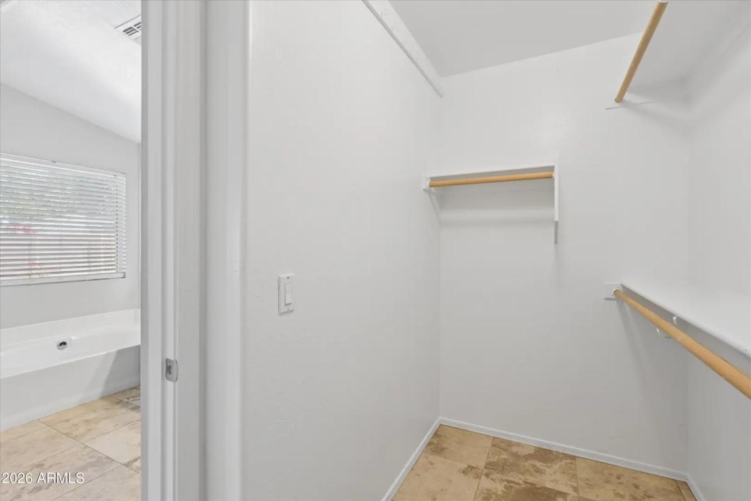 Real Estate Picture 25