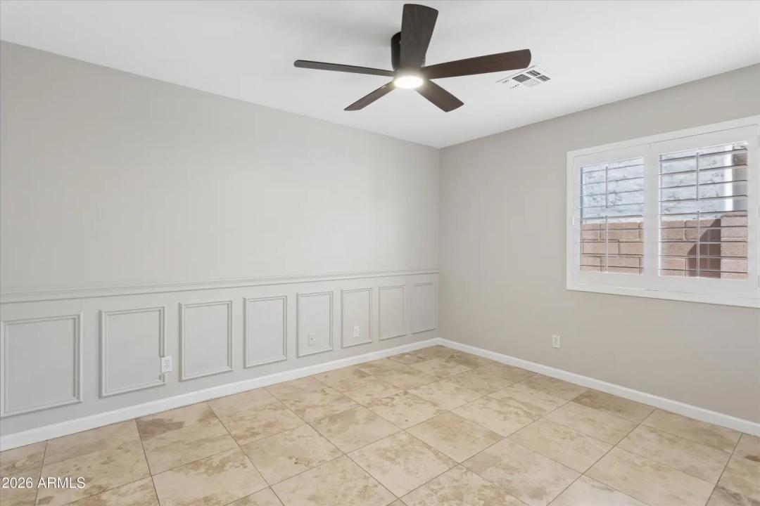 Real Estate Picture 28