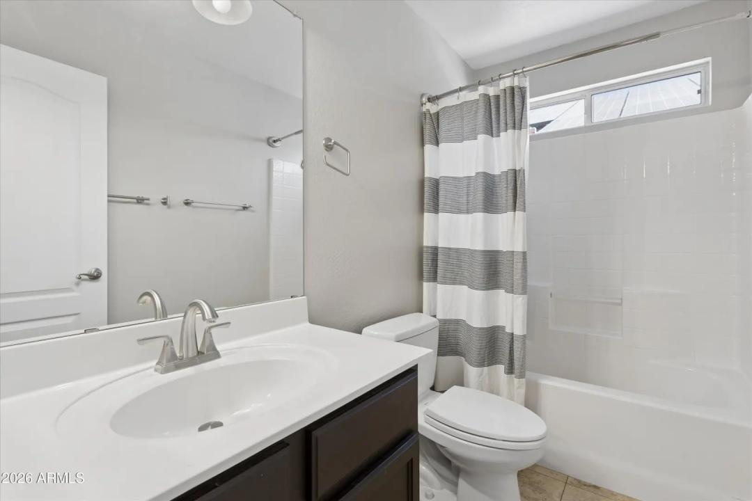 Real Estate Picture 30