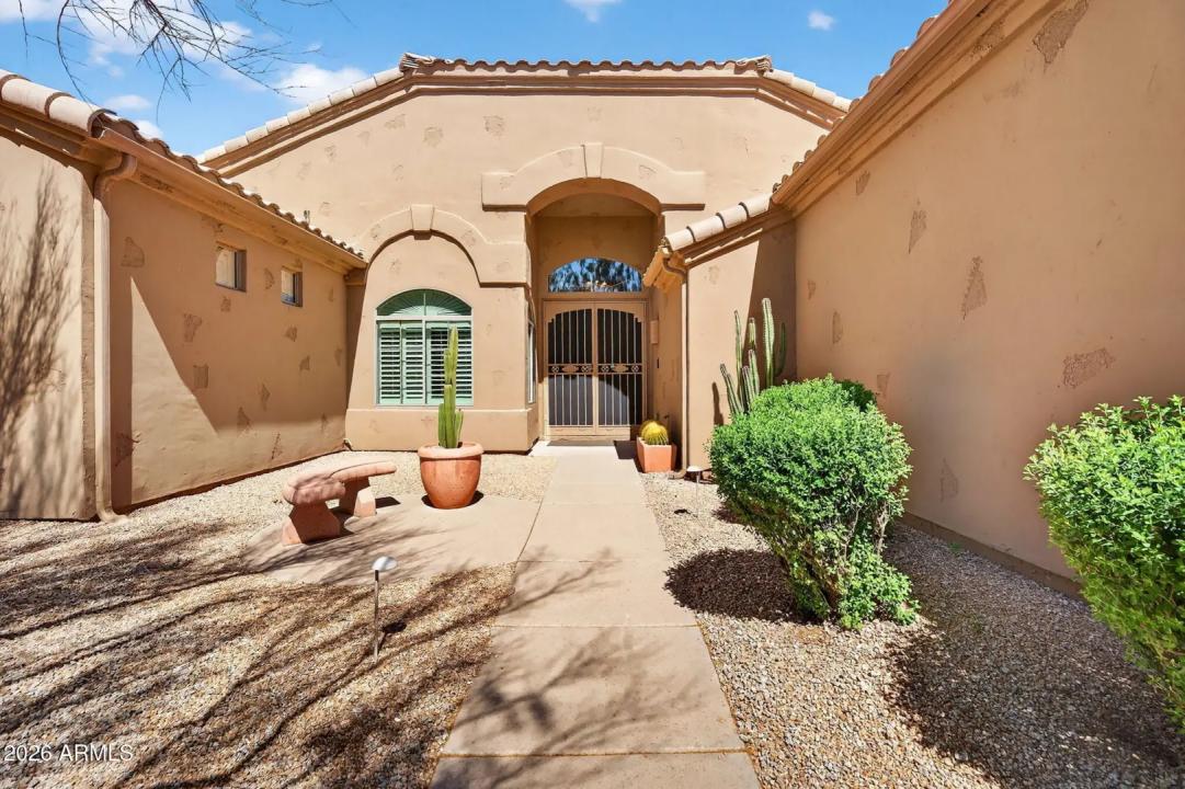 Real Estate Picture 3