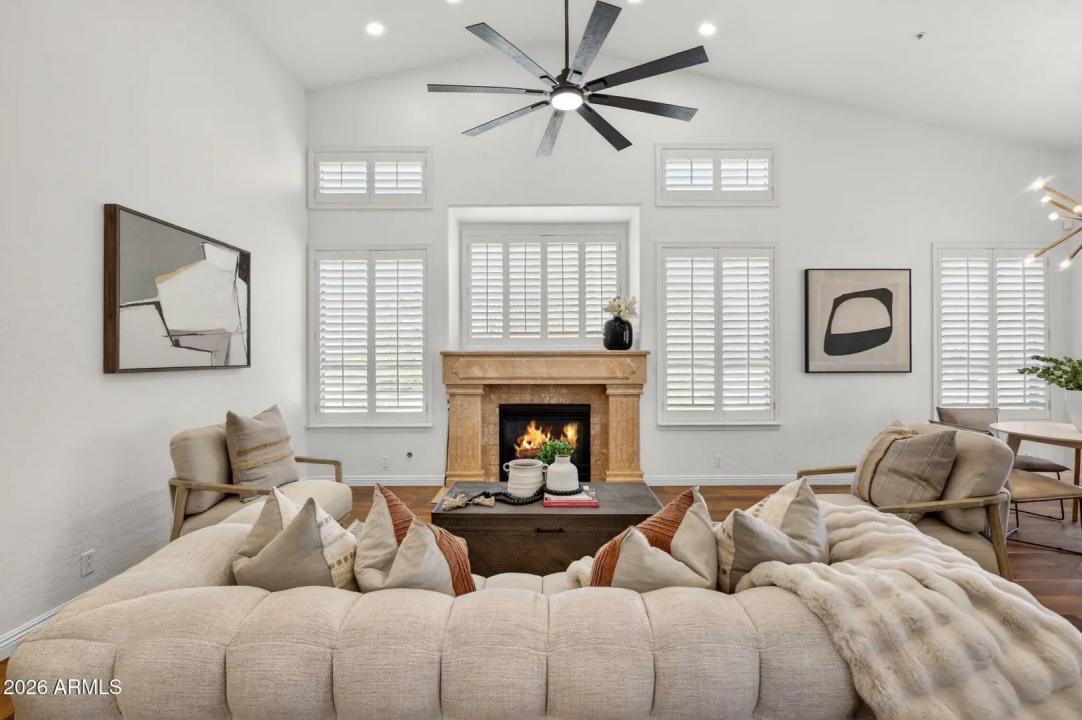 Real Estate Picture 9