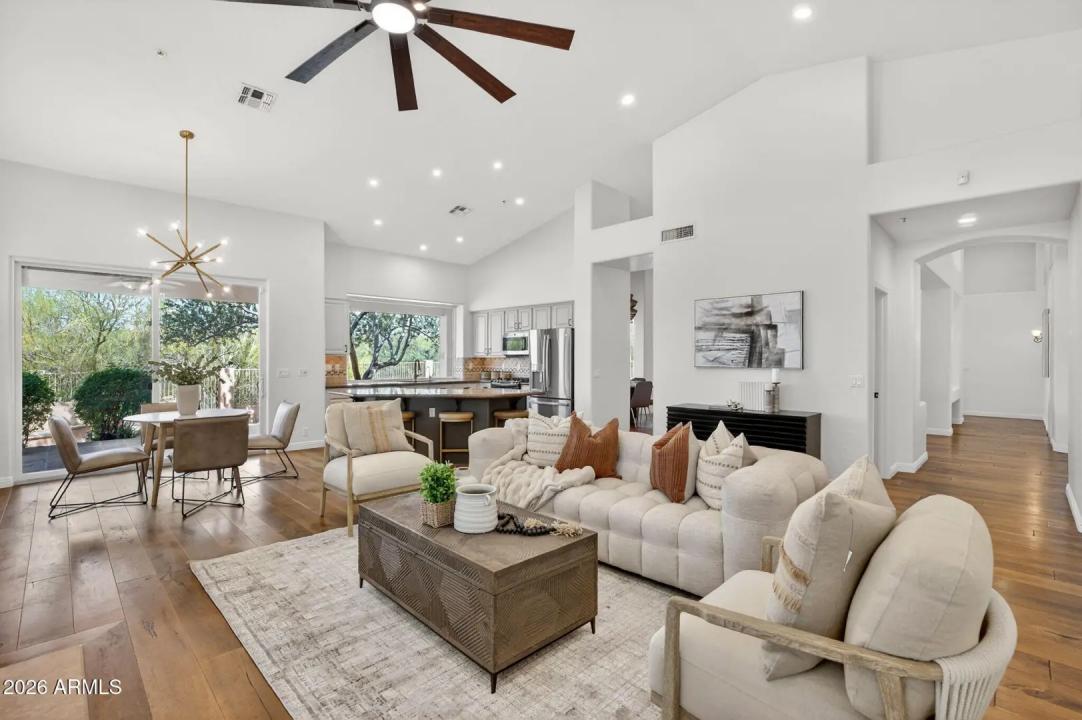 Real Estate Picture 10