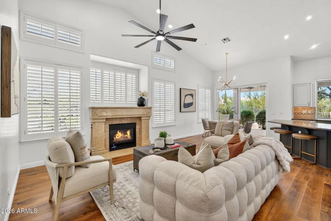 Real Estate Picture 13