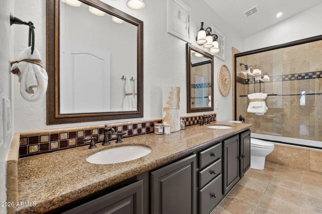 Real Estate Picture 29