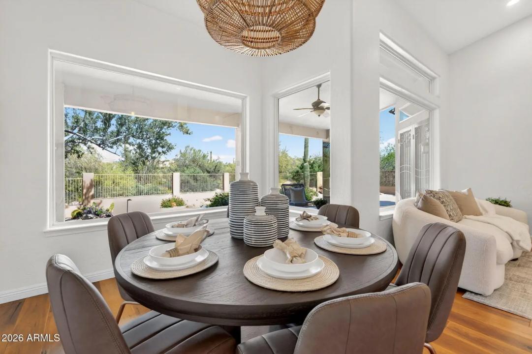 Real Estate Picture 7