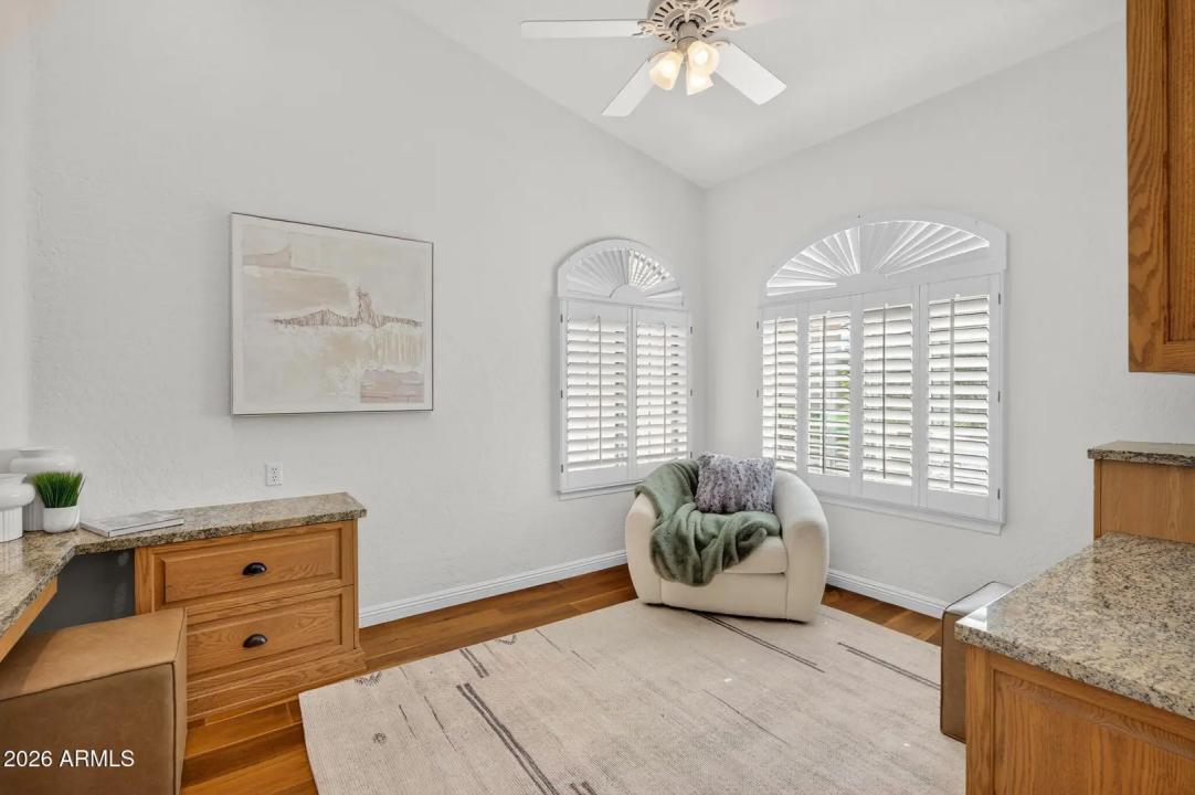 Real Estate Picture 30