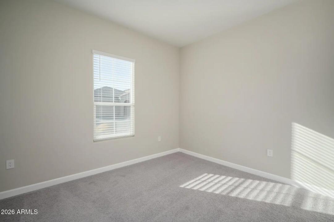 Real Estate Picture 17