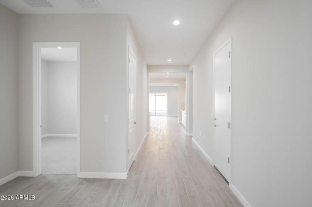 Real Estate Picture 5