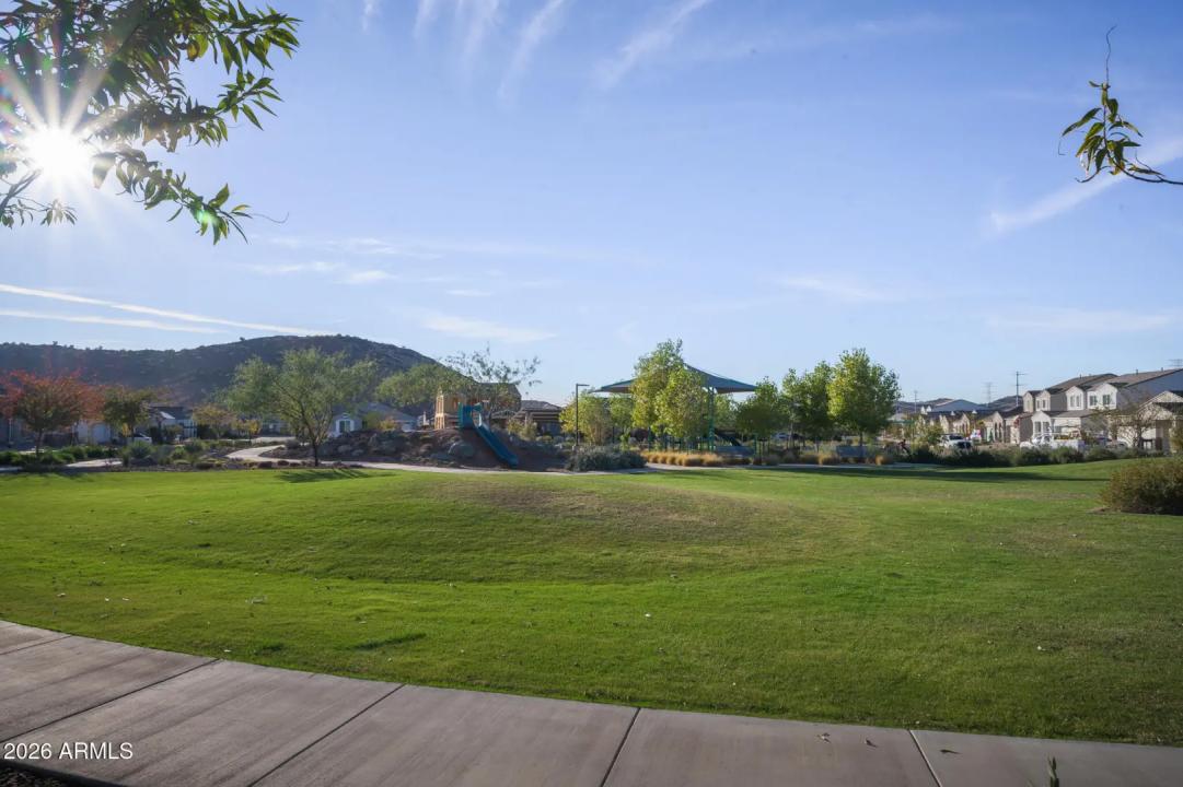 Real Estate Picture 26