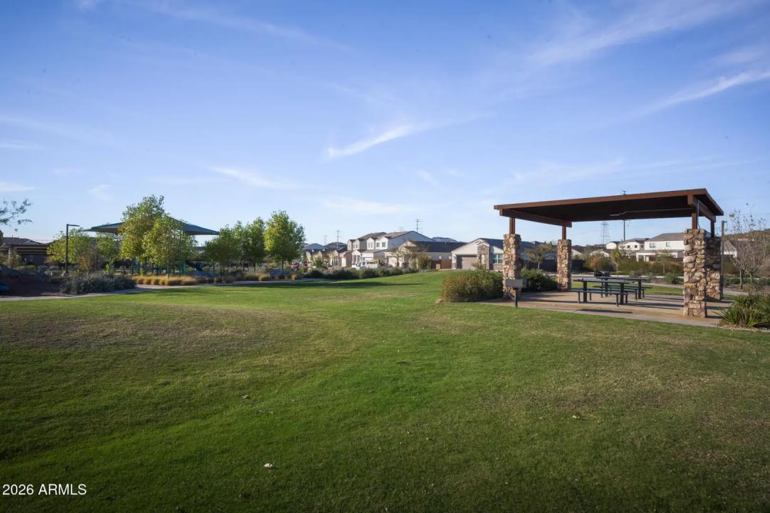 Real Estate Picture 27