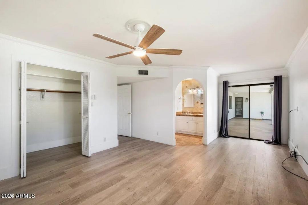 Real Estate Picture 14