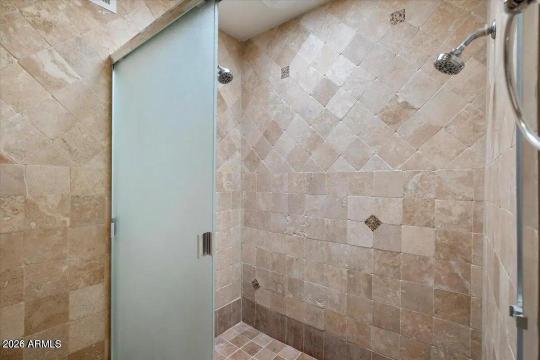 Real Estate Picture 16