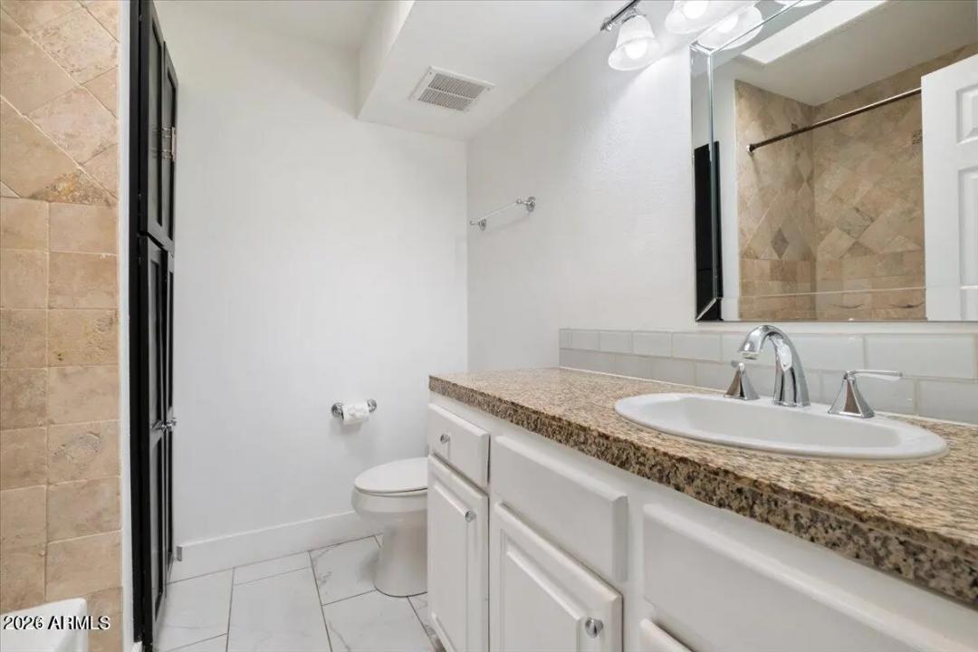 Real Estate Picture 20