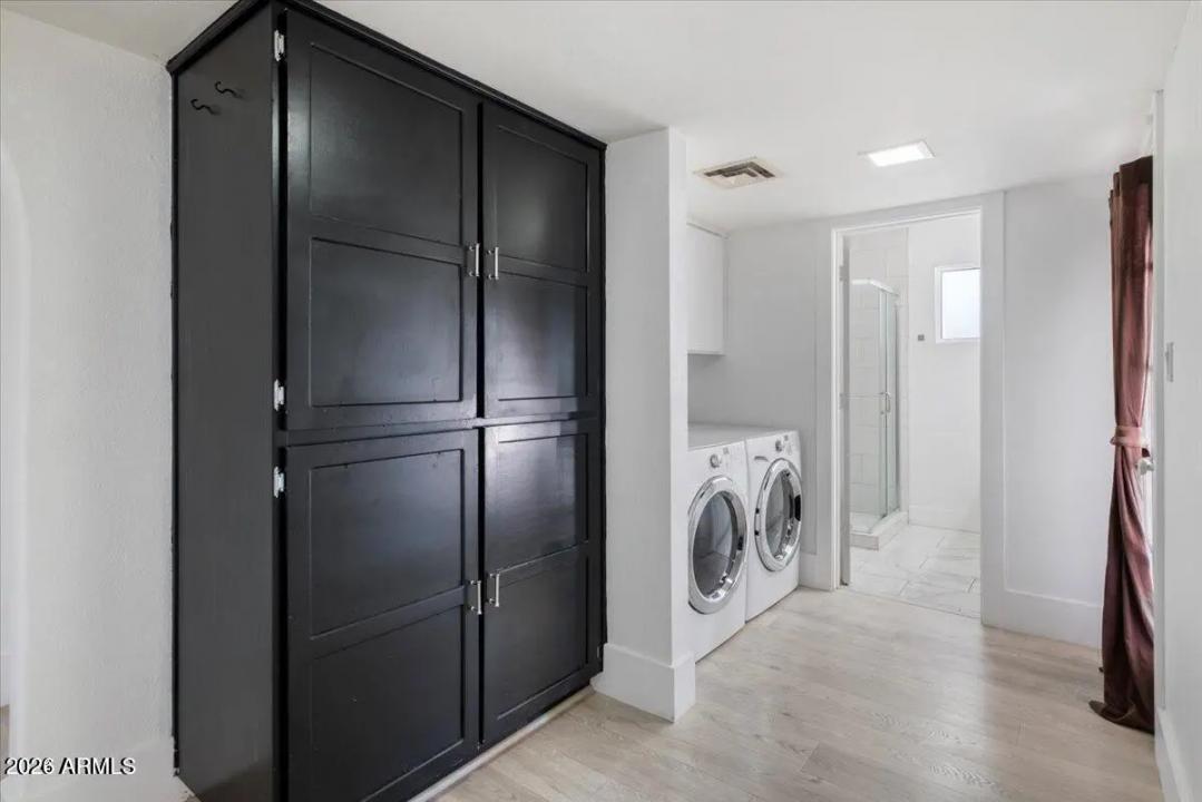 Real Estate Picture 22