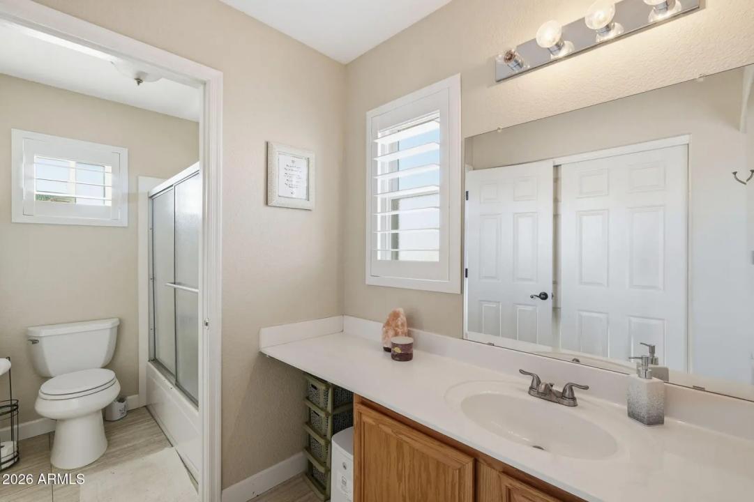 Real Estate Picture 25