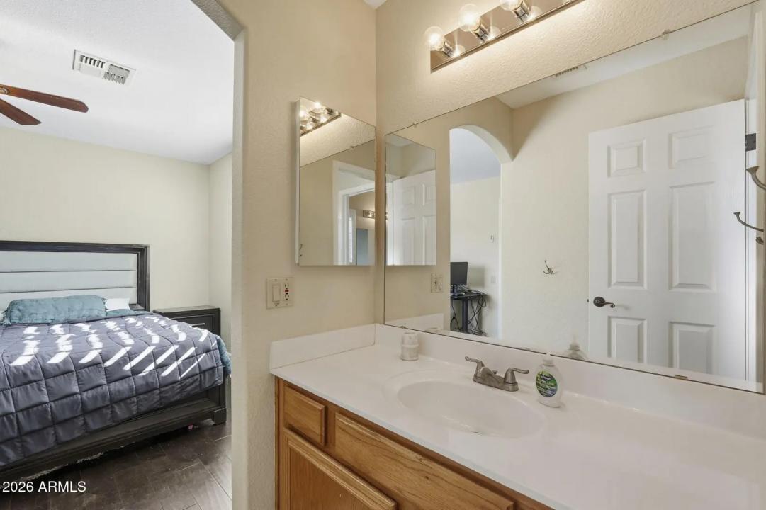 Real Estate Picture 26