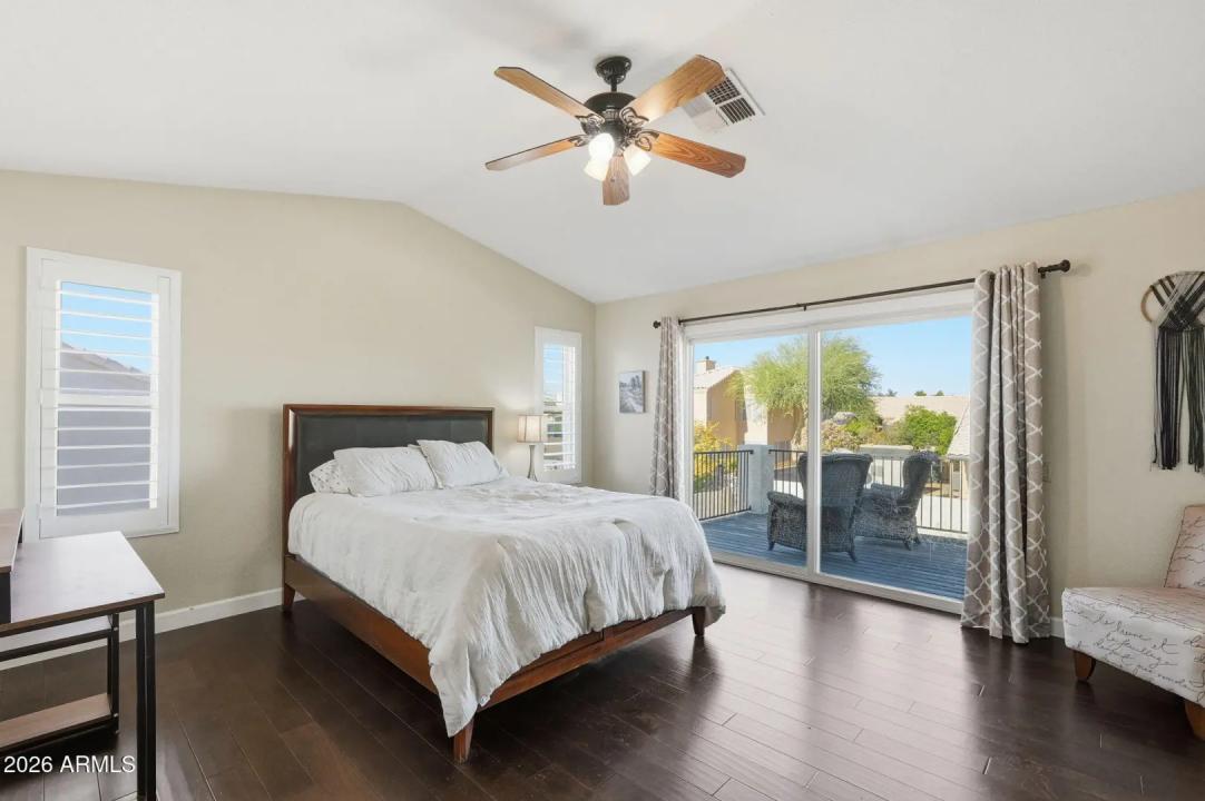 Real Estate Picture 16