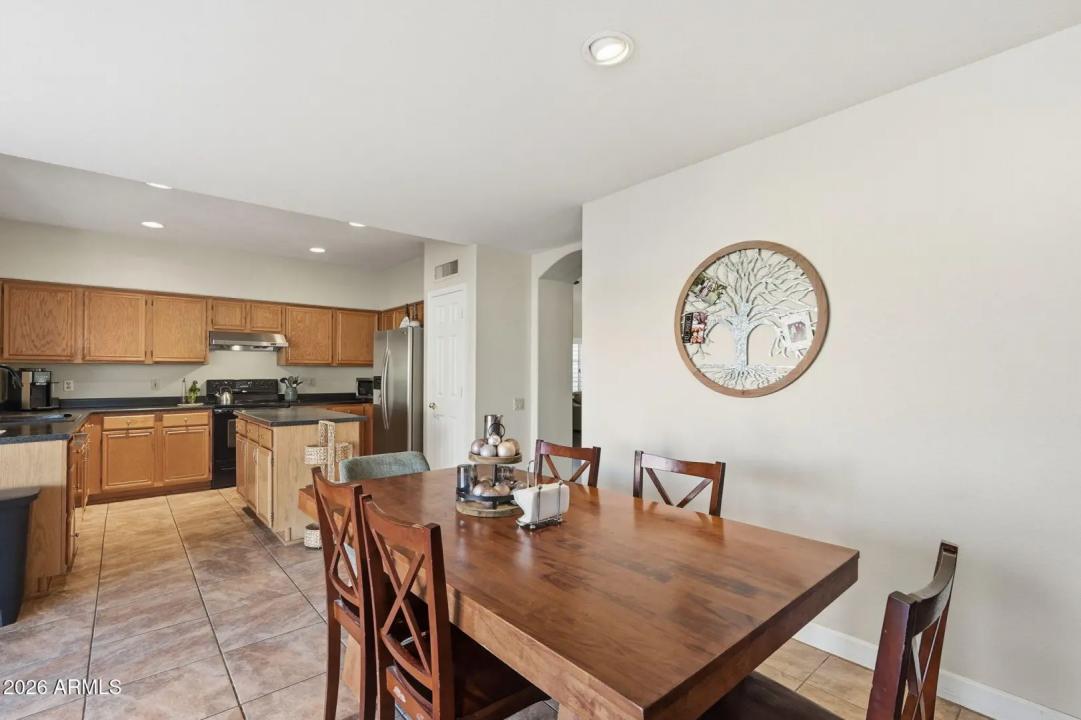 Real Estate Picture 13