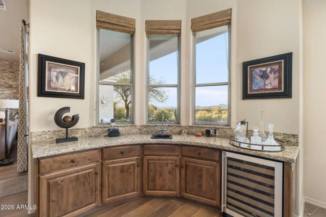 Real Estate Picture 23