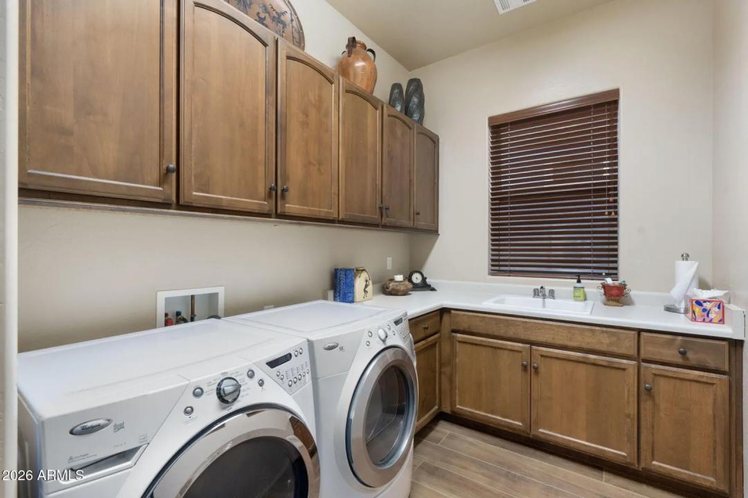 Real Estate Picture 39