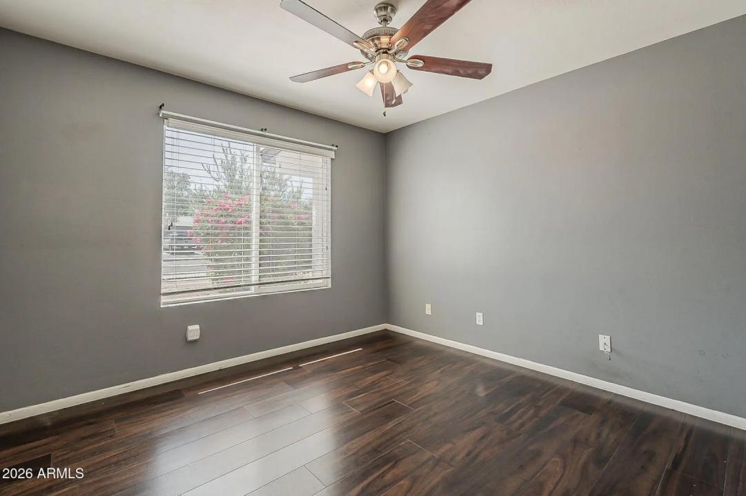 Real Estate Picture 15