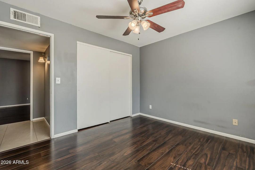 Real Estate Picture 12