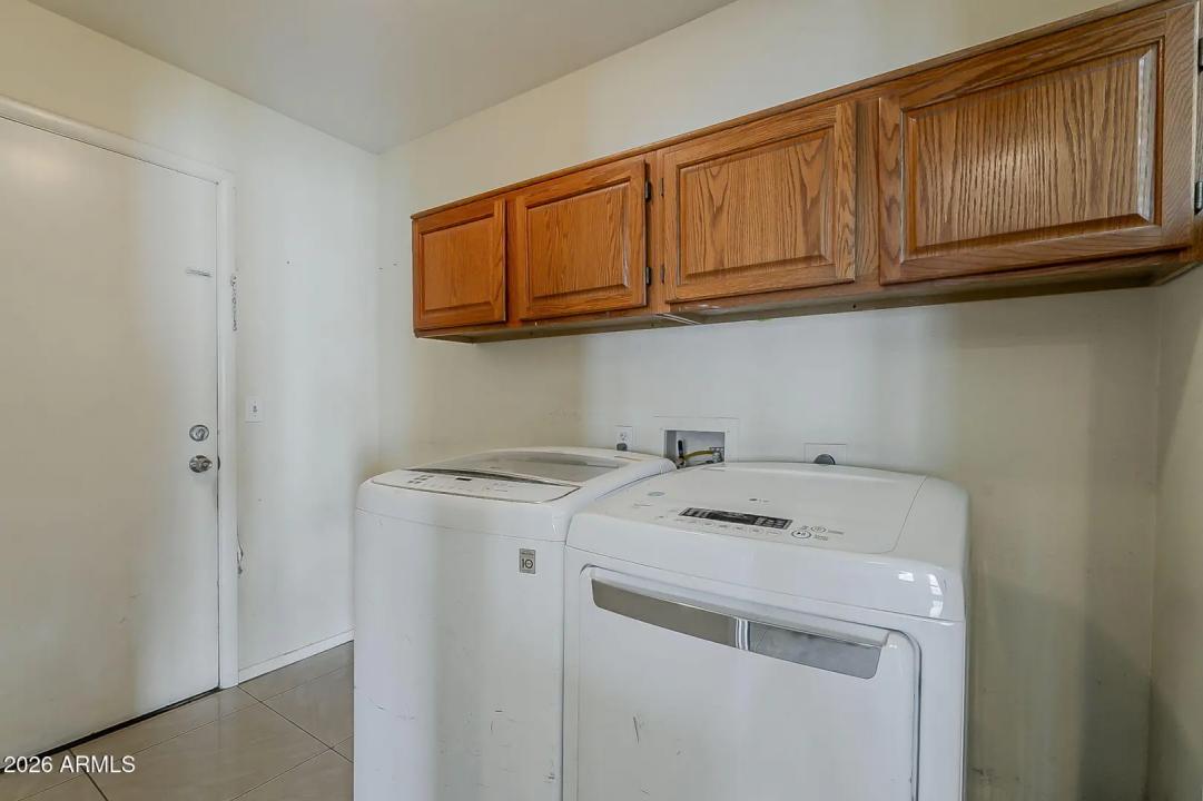 Real Estate Picture 17